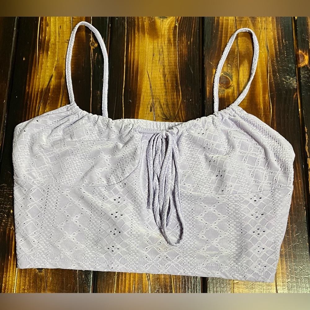 Pretty lavender tank top with lace detailing.